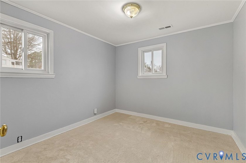 Renovated 4 Bedroom cottage in Rappahannock River Estates! Only - photo 31
