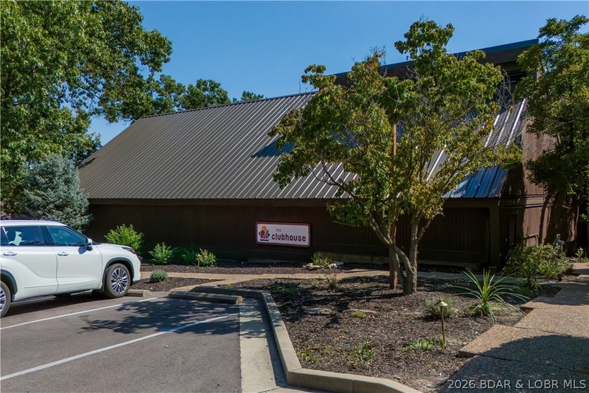 Welcome to your ideal Lake of the Ozarks retreat, where - photo 33
