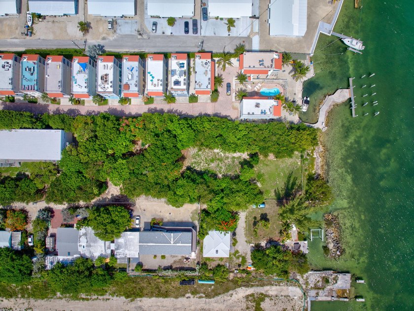 Live and/or work in this RARE 100' of waterfront re-development - photo 45