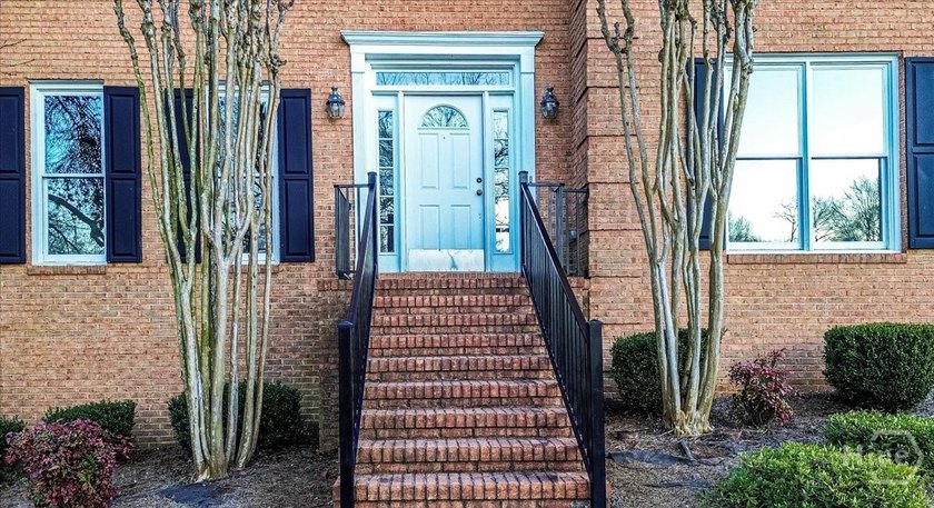 TIMELESS TRADITIONAL IN OCONEE COUNTY : 5BR, 3.5 BA two-story - photo 3