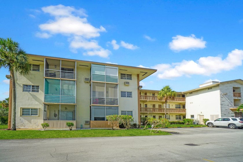 Welcome to Mar-Len Gardens, a sought-after 55+ gated community - photo 10