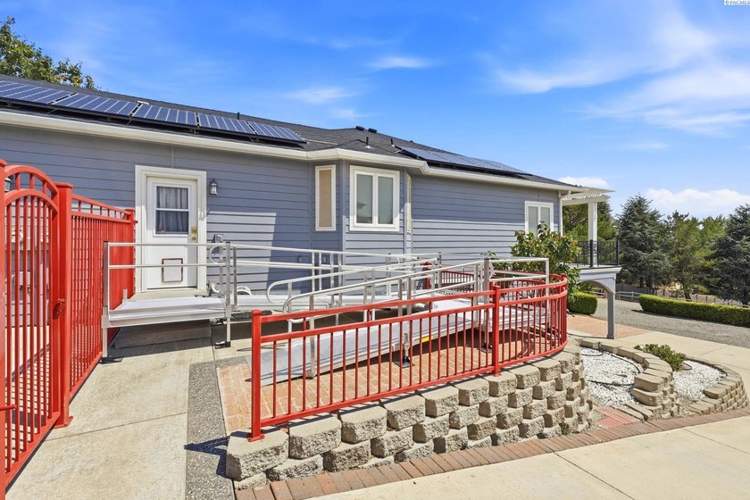 MLS# 294551 This well-maintained home is ideal for - photo 11