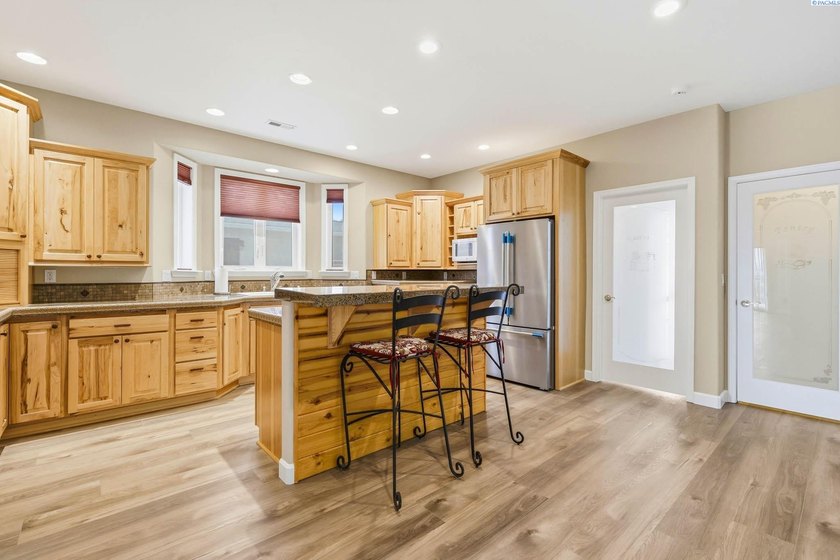 MLS# 294551 This well-maintained home is ideal for - photo 25