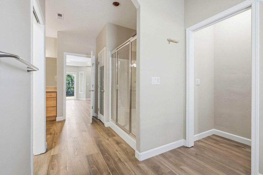MLS# 294551 This well-maintained home is ideal for - photo 31