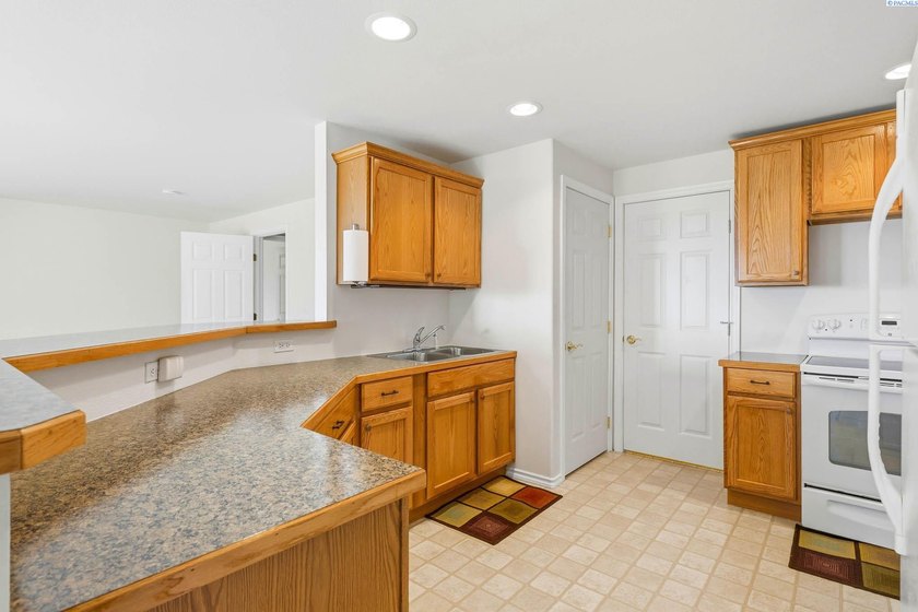 MLS# 294551 This well-maintained home is ideal for - photo 43