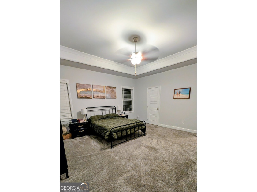 This spacious home features 5 bedrooms and 3 full bathrooms - photo 17