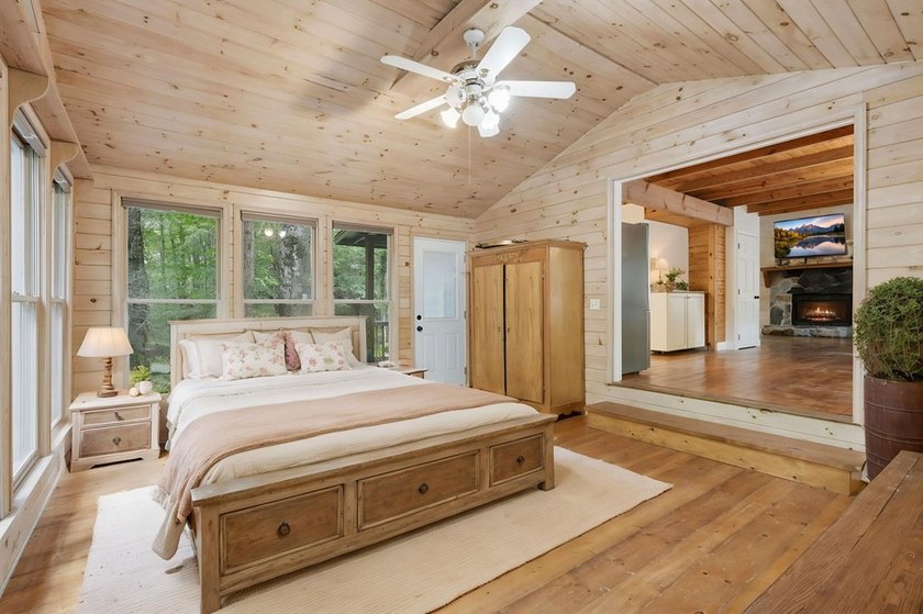 Welcome to your mountain retreat in the highly sought-after - photo 27