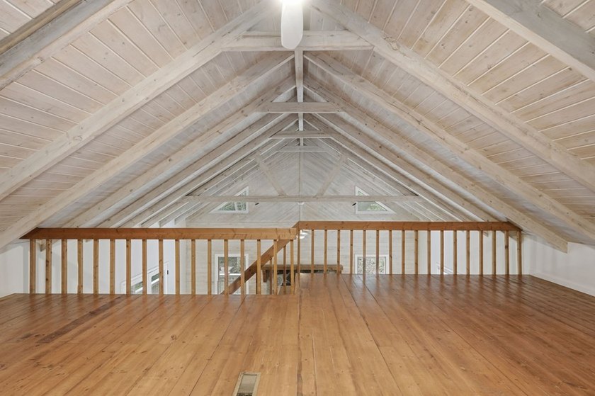 Welcome to your mountain retreat in the highly sought-after - photo 32