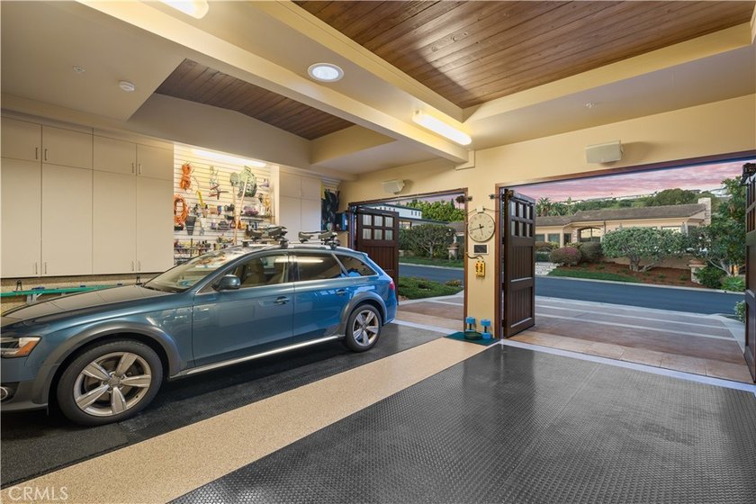 Situated within the prestigious guard-gated enclave of Monarch - photo 34