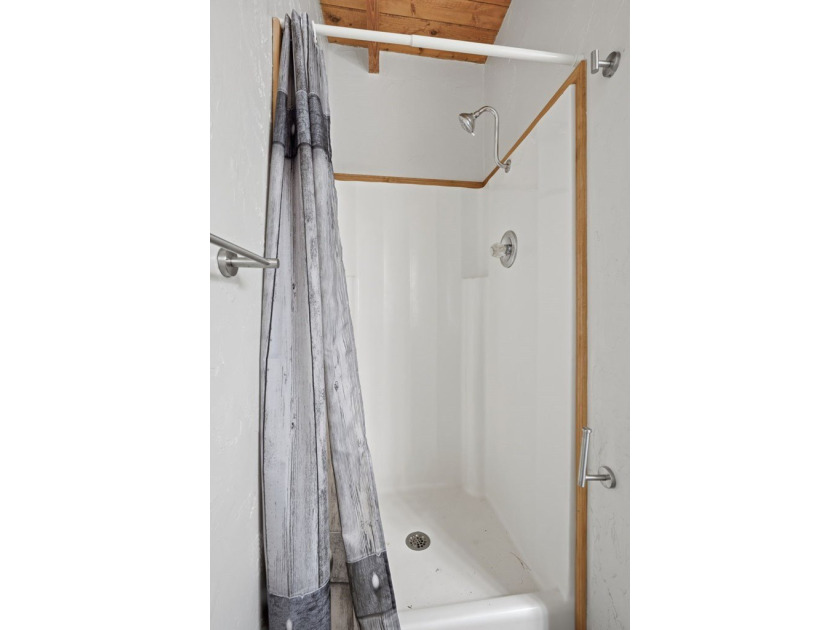 Welcome to your mountain retreat in the highly sought-after - photo 35
