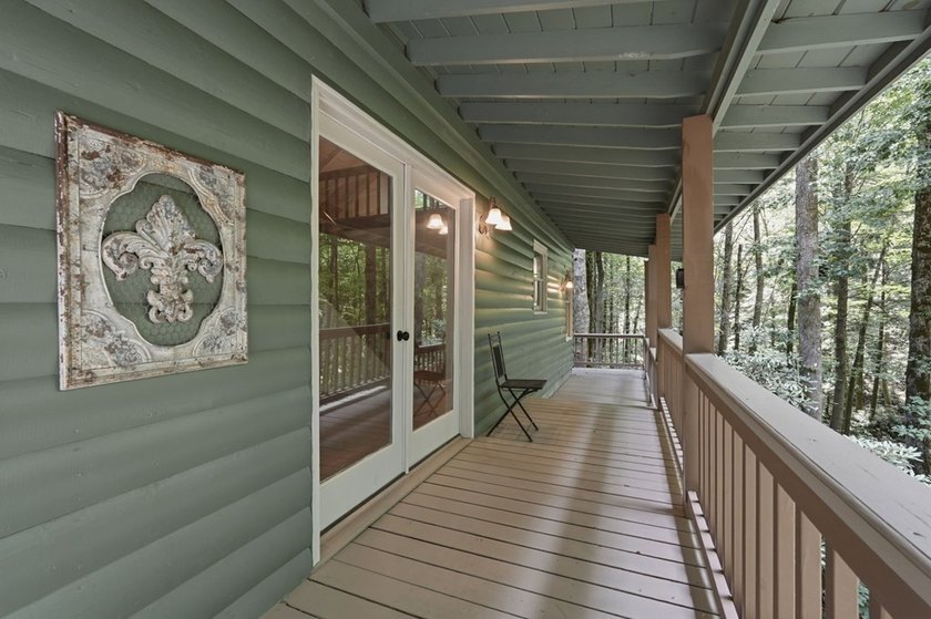 Welcome to your mountain retreat in the highly sought-after - photo 41