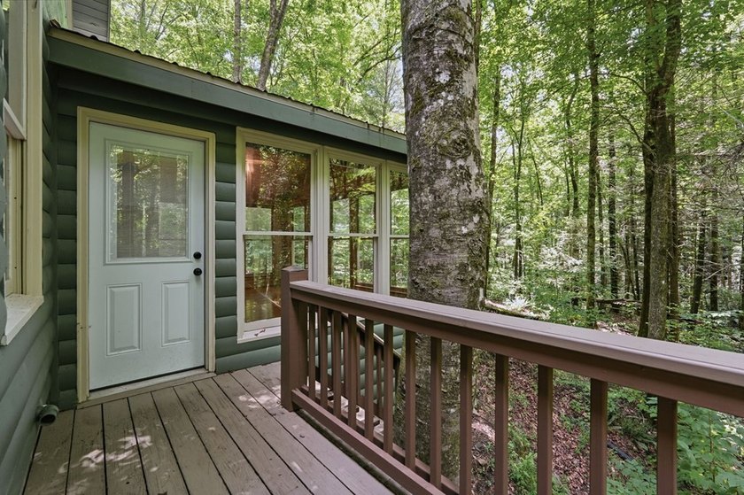 Welcome to your mountain retreat in the highly sought-after - photo 43
