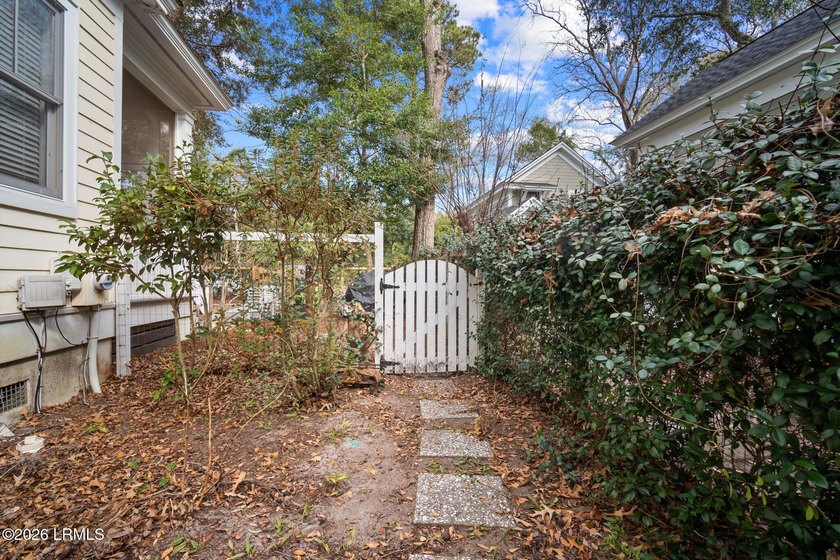 PRICED UNDER JUNE 2026 APPRAISED VALUE!!! Come Home to this - photo 48