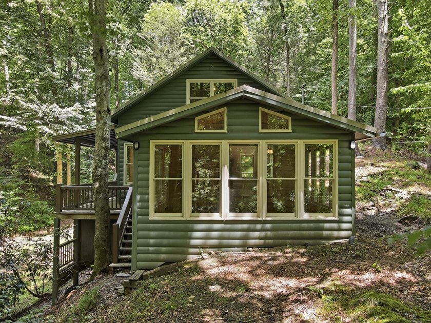 Welcome to your mountain retreat in the highly sought-after - photo 50