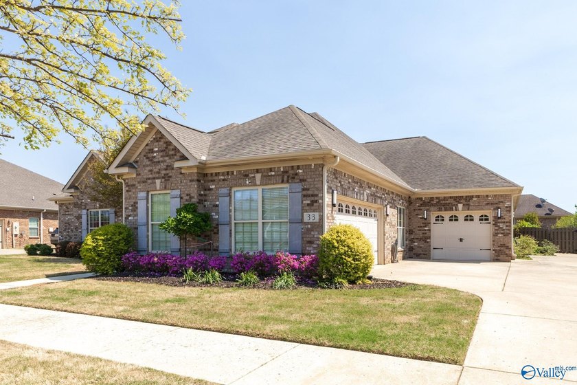 Luxury meets lifestyle in this updated Lake Forest retreat - photo 12