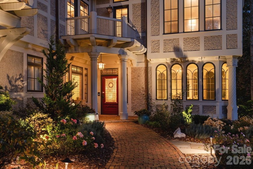 Welcome to 8 Fairway Place, where timeless architecture - photo 6