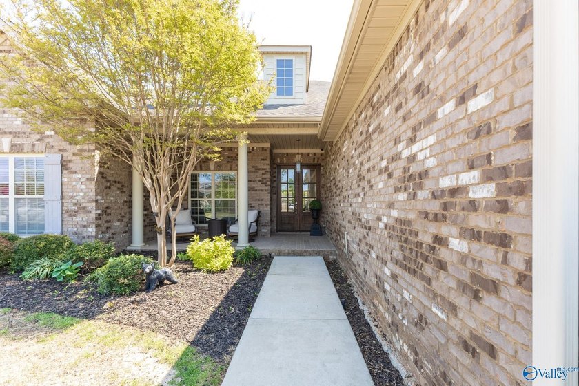 Luxury meets lifestyle in this updated Lake Forest retreat - photo 18