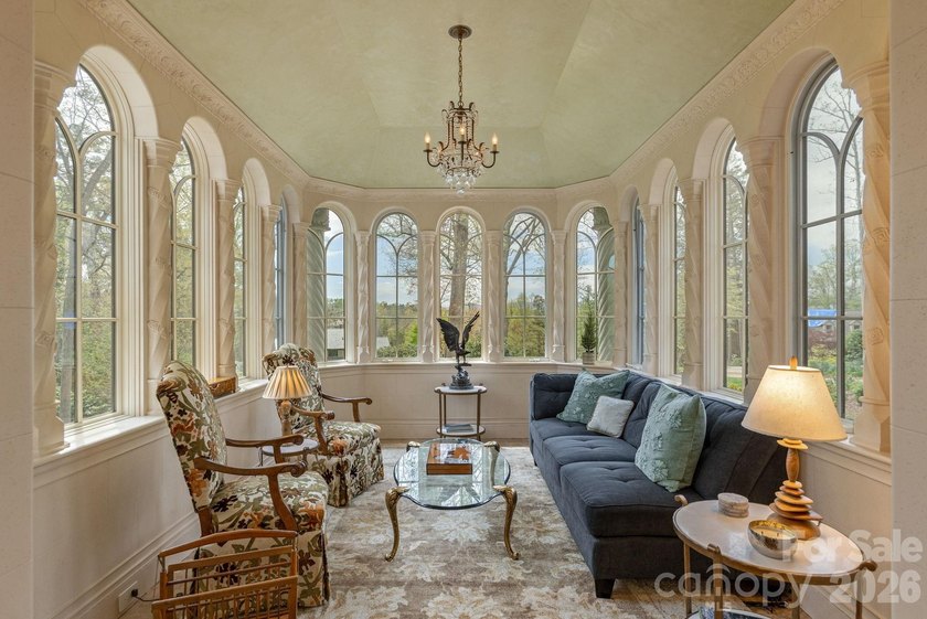 Welcome to 8 Fairway Place, where timeless architecture - photo 9