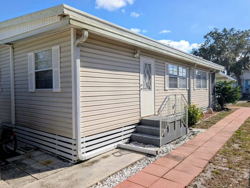 Experience the ultimate Florida lifestyle in this beautifully - photo 24