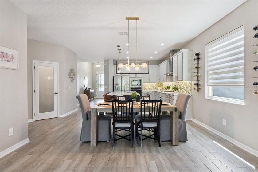 Under contract-accepting backup offers. Welcome to this - photo 26