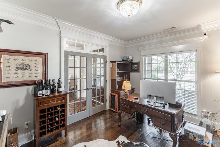 Luxury meets lifestyle in this updated Lake Forest retreat - photo 26