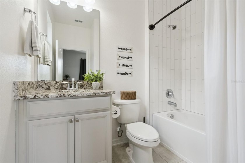 Under contract-accepting backup offers. Welcome to this - photo 42