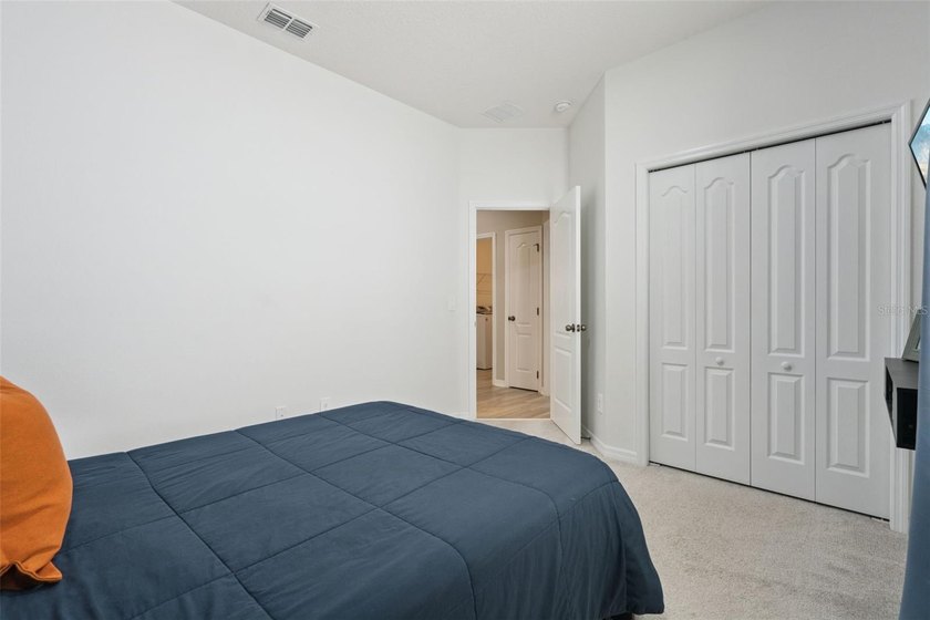 Under contract-accepting backup offers. Welcome to this - photo 45