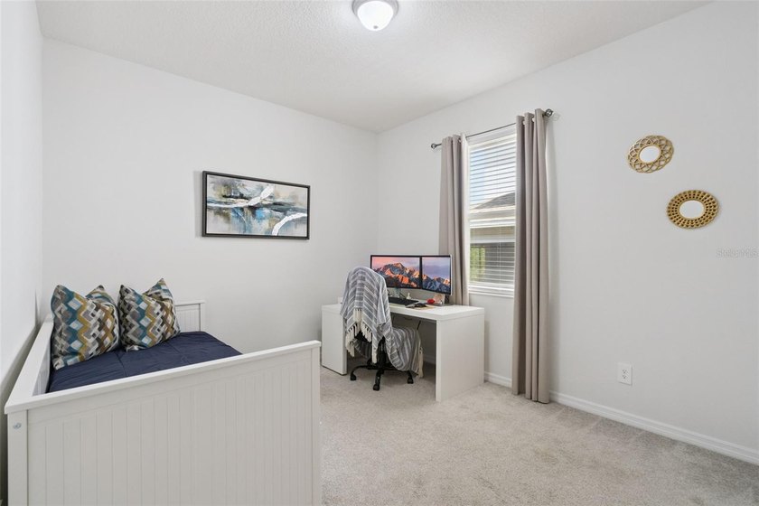 Under contract-accepting backup offers. Welcome to this - photo 47