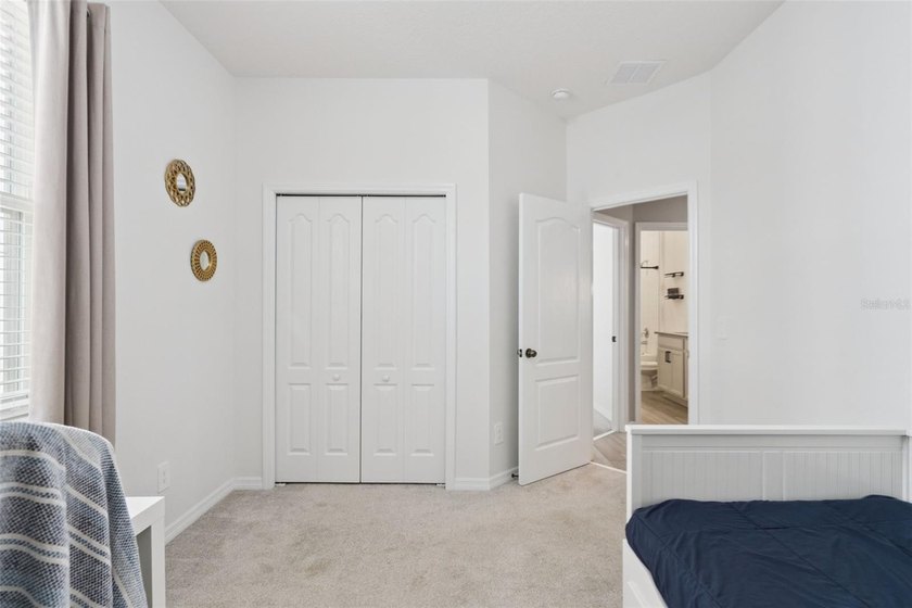 Under contract-accepting backup offers. Welcome to this - photo 48