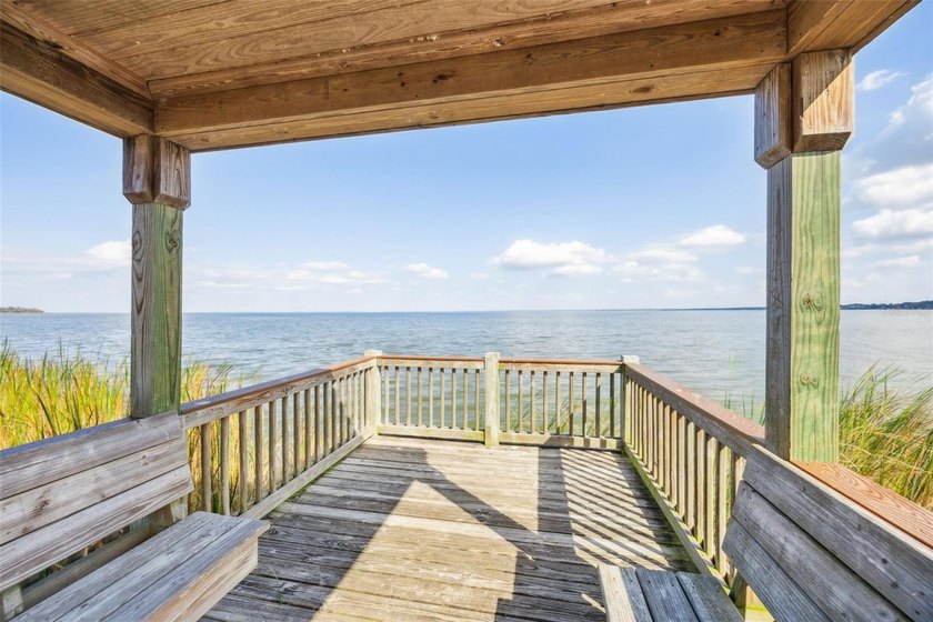 Under contract-accepting backup offers. Welcome to this - photo 60