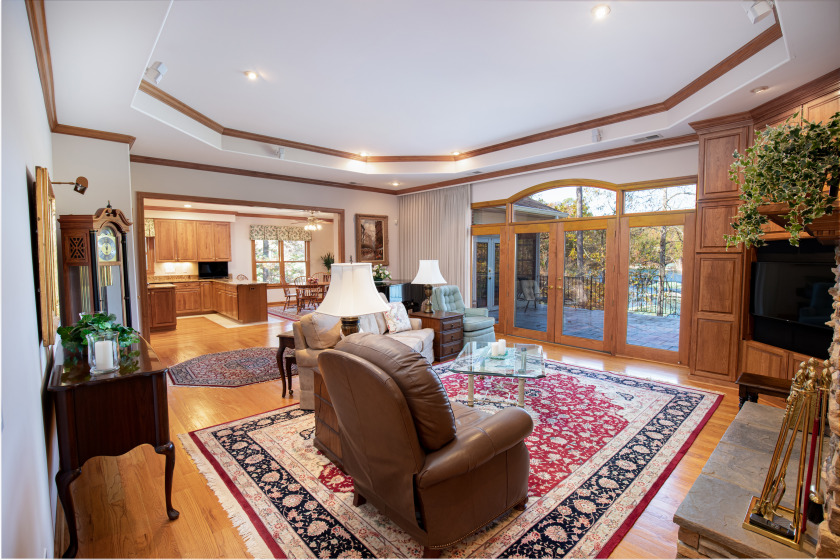Living, Entertaining and Storage Galore on Lake Keowee SOLD - photo 8