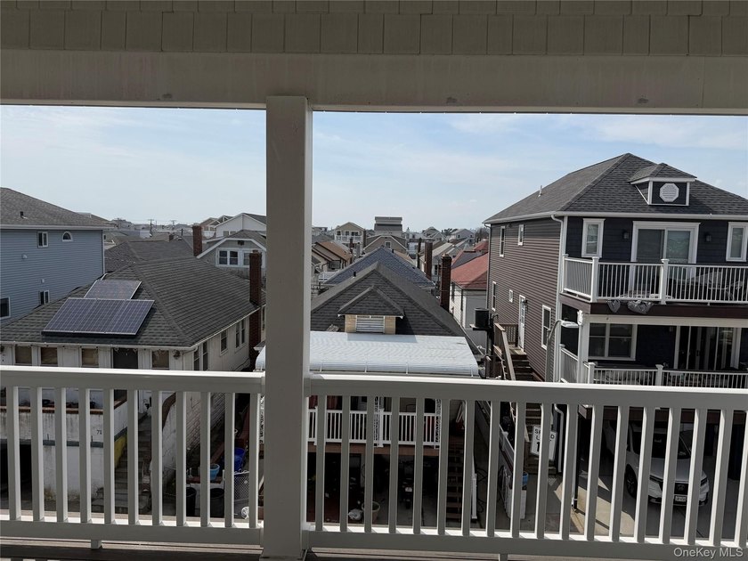 Raised Fema-compliant Home in the Heart of the west end close to - photo 19