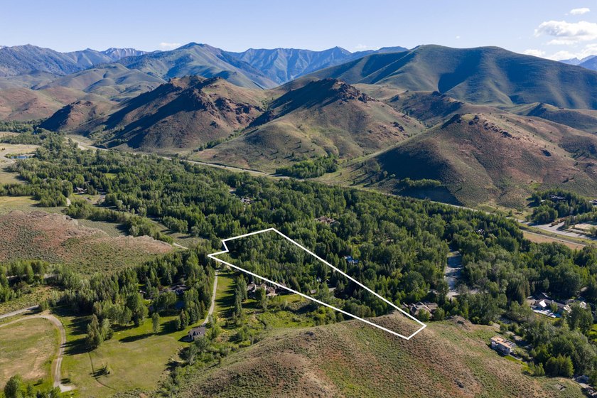 This property spans 7 acres over 3 parcels and hold deep - photo 29