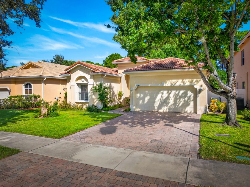 This 3BD/2BA CBS home is located in the gated community of - photo 42