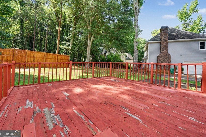 Welcome home to this exquisitely designed Classic Traditional - photo 48