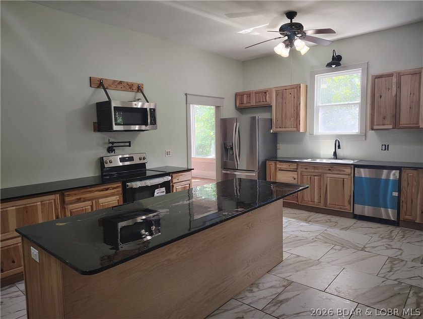BARGAIN PRICED - MOTIVATED SELLERS! Historic Charm Meets Modern - photo 18