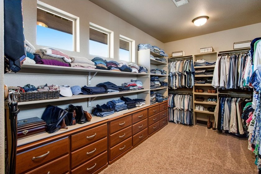 Located on the 6th hole of Highland Meadows Golf Course, this - photo 26