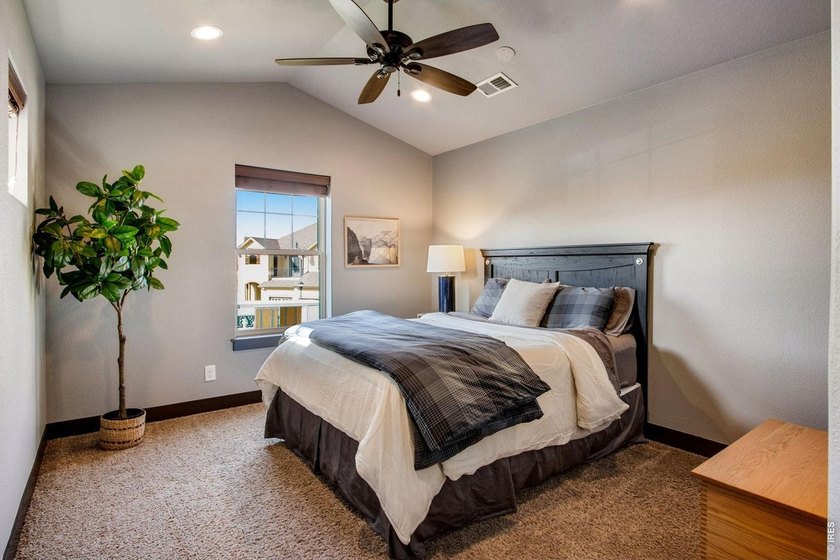 Located on the 6th hole of Highland Meadows Golf Course, this - photo 27