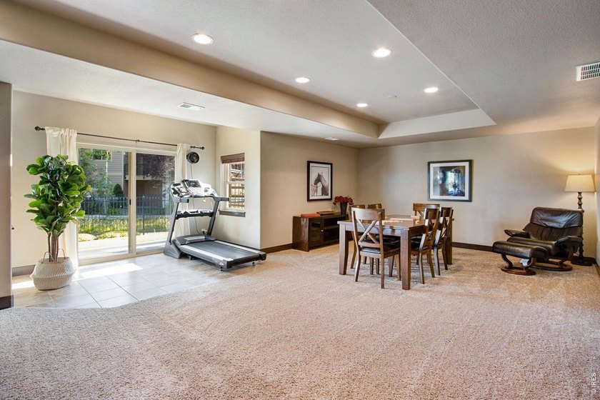 Located on the 6th hole of Highland Meadows Golf Course, this - photo 32
