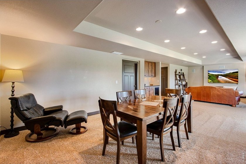 Located on the 6th hole of Highland Meadows Golf Course, this - photo 34