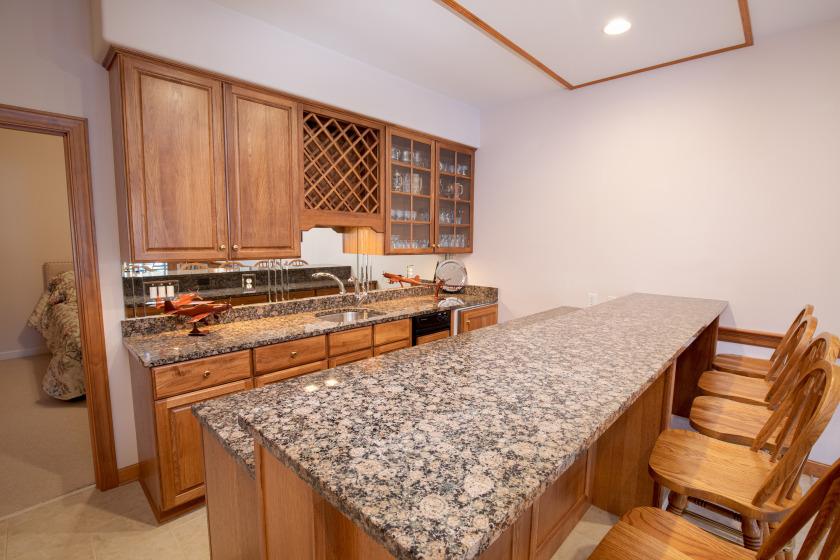 Living, Entertaining and Storage Galore on Lake Keowee SOLD - photo 27