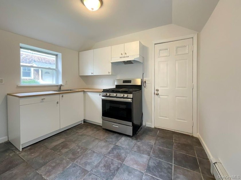 Affordability and comfort all in one. Perfect starter home - photo 2