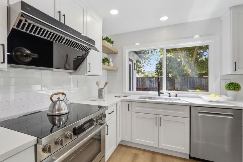 Welcome to Berryessa gem, most desirable Vinci South - photo 12