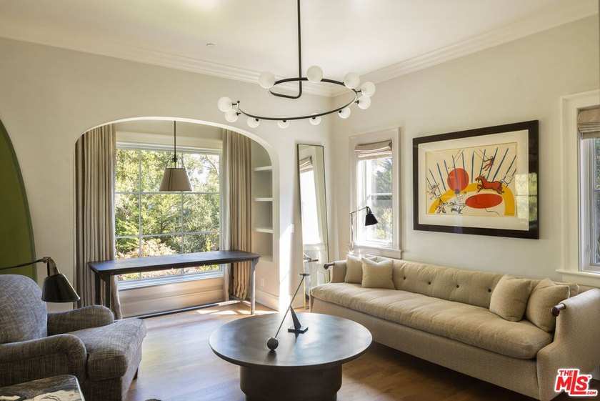 Nestled along prestigious Picacho Lane, this newly renovated - photo 10