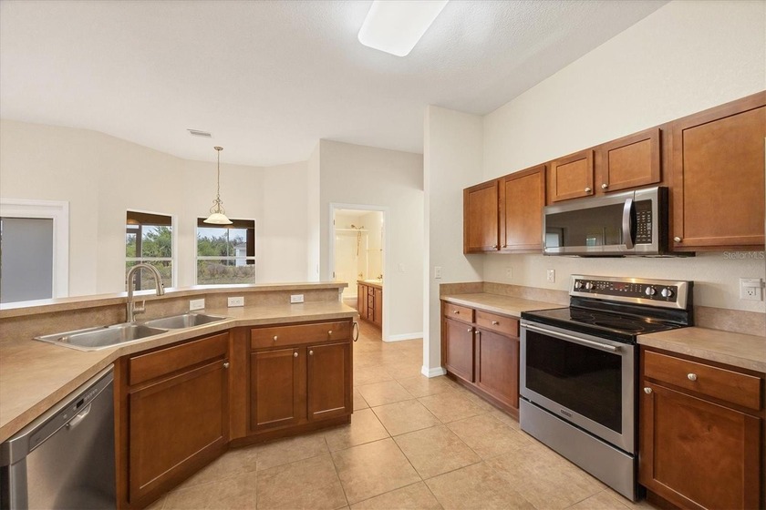 Under contract-accepting backup offers. *Motivated Seller* - photo 6