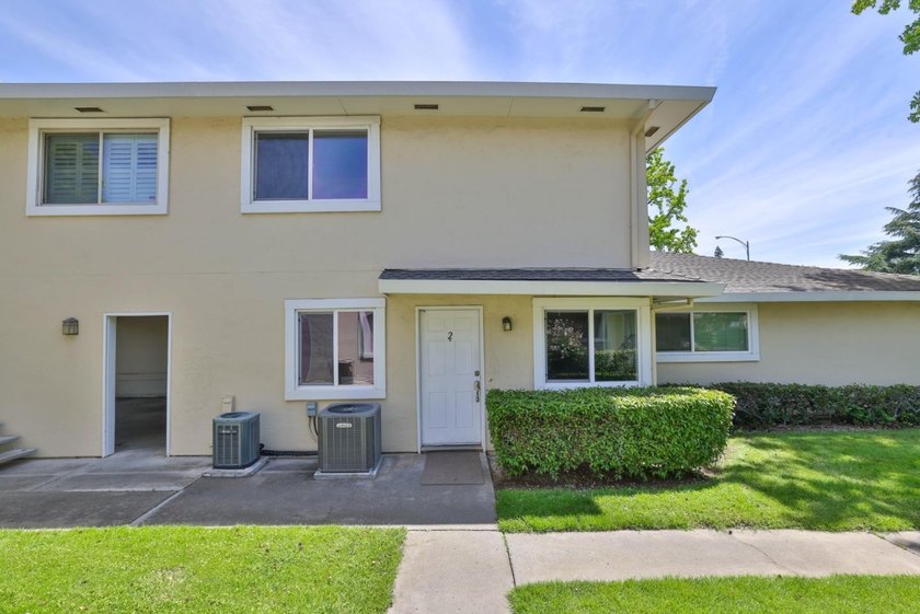 Located in the sought-after Cambrian neighborhood, bordering Los - photo 15
