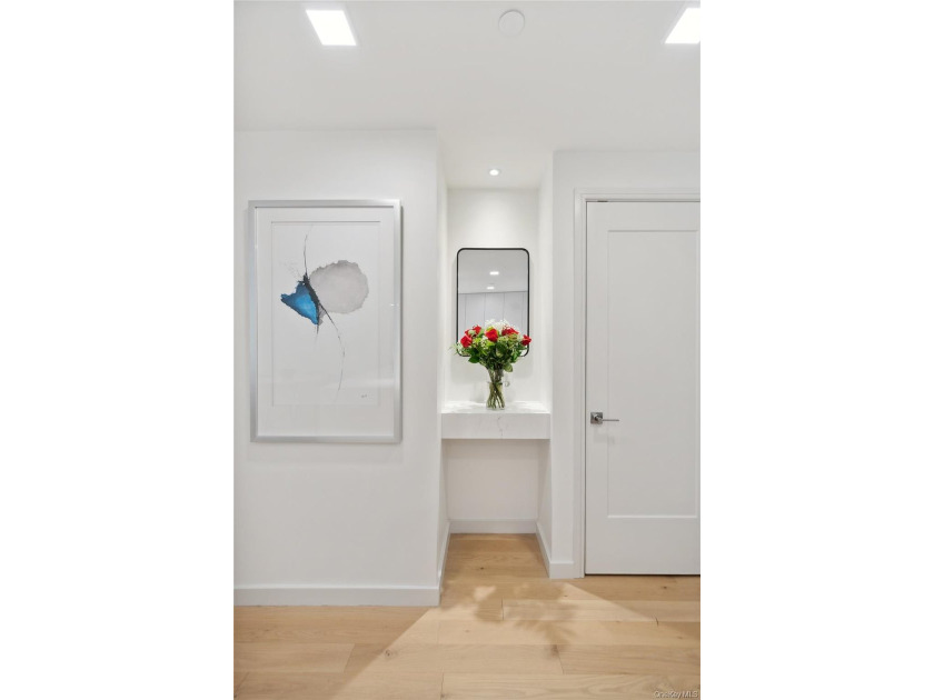 Immediate occupancy available in The Rose at Great Neck. 40-New - photo 9