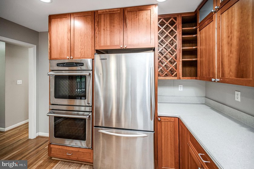 Nestled in a peaceful cove with stunning main lake views and - photo 18