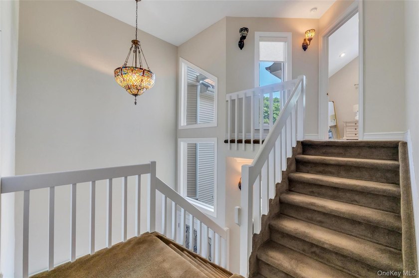 Welcome to this beautifully updated, move-in-ready townhouse - photo 19