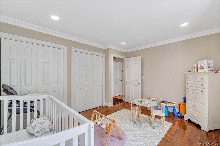 Welcome to this beautifully updated, move-in-ready townhouse - photo 28